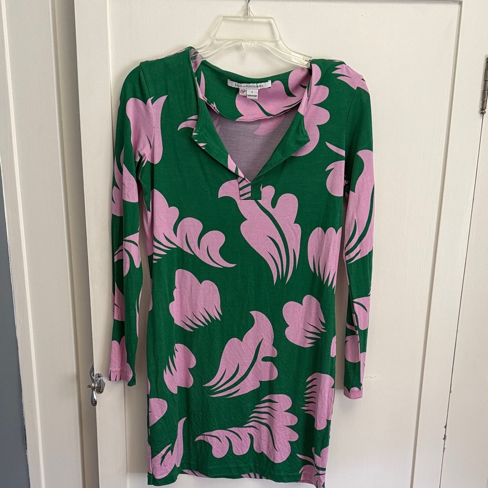 Diane Von Furstenberg Green and Pink Long Sleeve Tunic